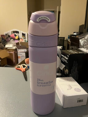 Cirkul Daydream 26 Oz Strawsip Flip Bottle Purple Lavender